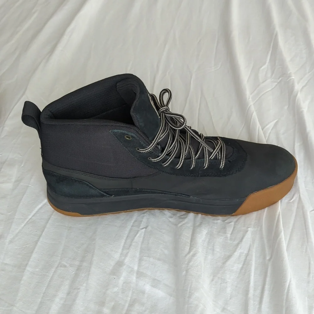 The North Face Men’s Larimer Mid Waterproof Boots - Picture 12 of 13